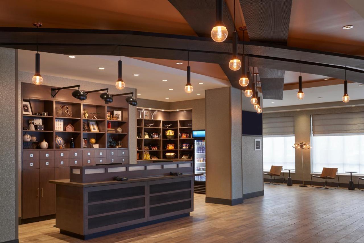Four Points Sheraton Toronto Airport East Hotel 